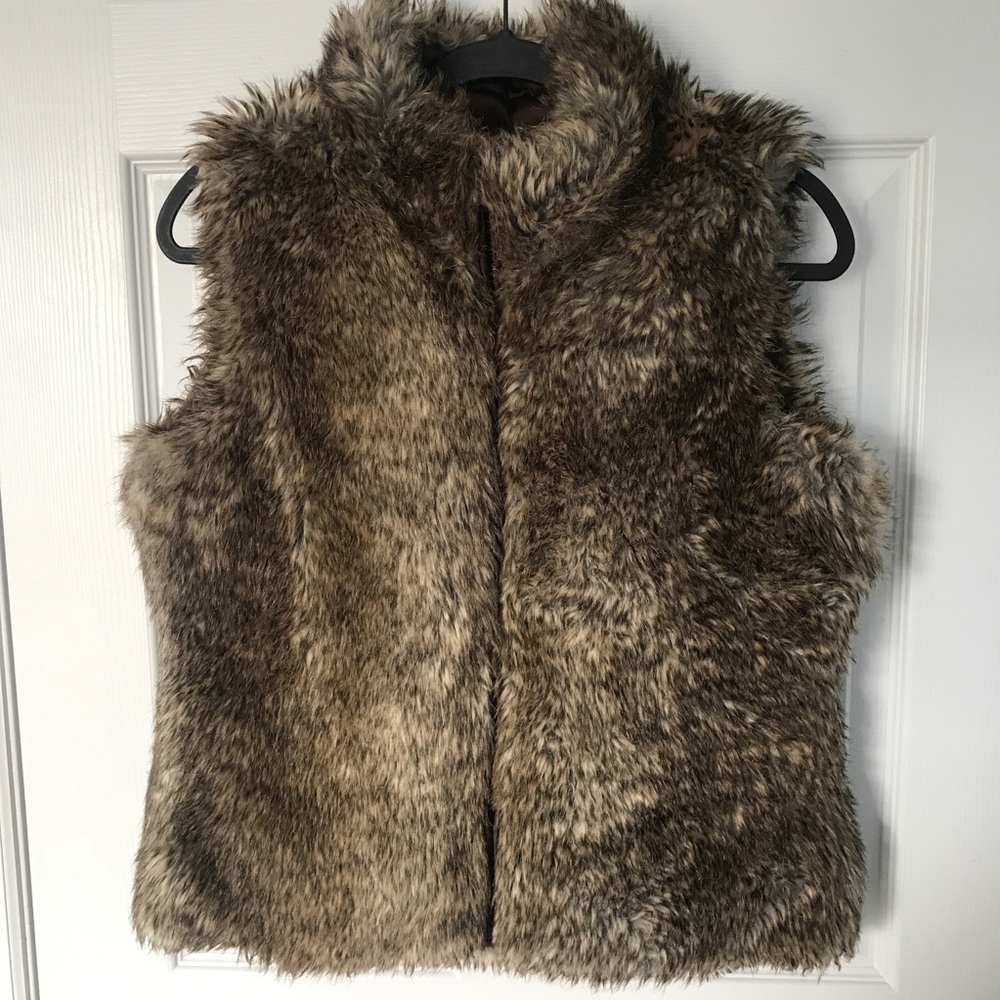 GAP Kids | Reversible Faux Fur Puffer Vest | Brown